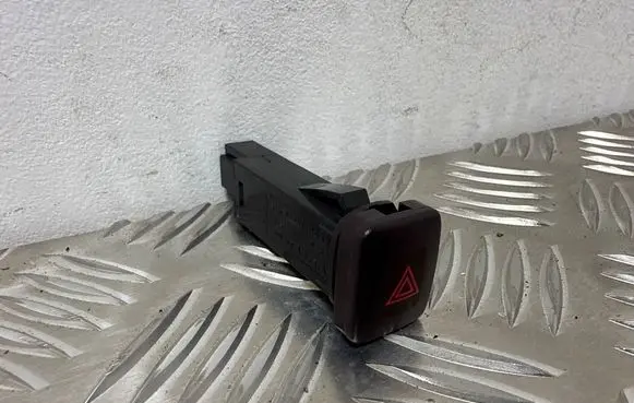 Volvo V70 Hazard light switch 30710106 09W411
