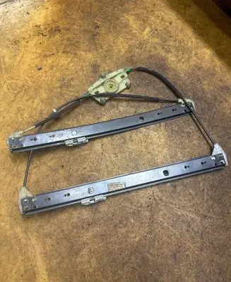 Audi Q7 4M Front window lifting mechanism without motor 4L0837462A