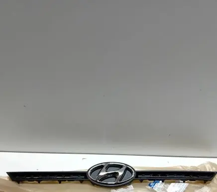 Hyundai i20 (GB IB) Front bumper upper radiator grill 86350B8000 86350-C8000