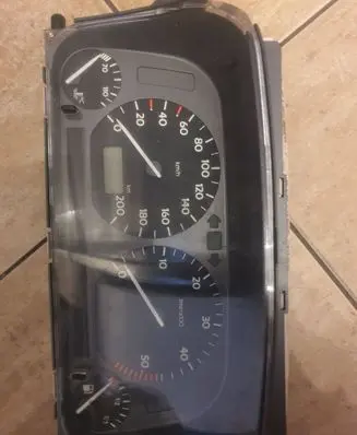 Volkswagen Golf III Speedometer (instrument cluster) 1h0919860F 6160633042