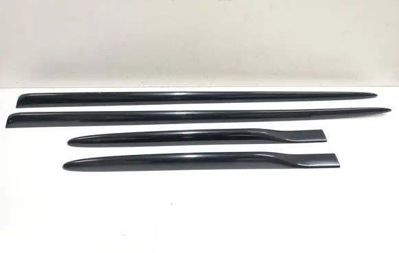 Chrysler PT Cruiser Front door trim (molding) 31726M 827508 0RV18TRMAA