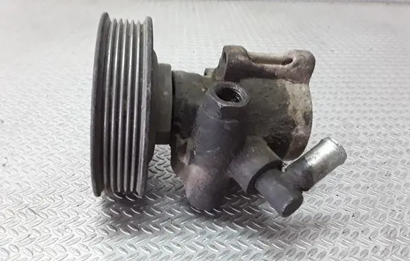 Volkswagen Polo III 6N 6N2 6NF Power steering pump