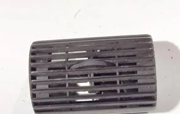 Opel Astra F Dash center air vent grill 90360124 1905871