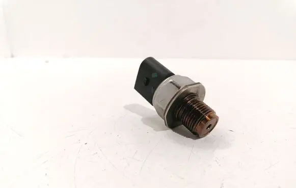 Audi A6 S6 C7 4G Fuel pressure regulator 05A906051