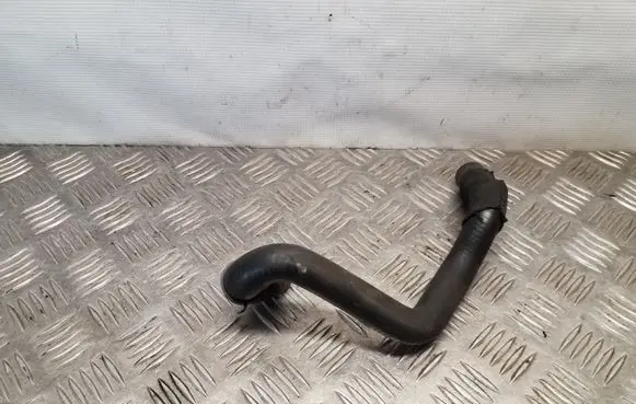 Engine coolant pipe/hose