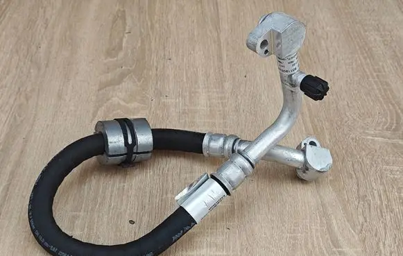 BMW 8 G16 Air conditioning (A/C) pipe/hose 9311903