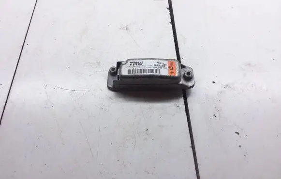 Jaguar XJ X308 Airbag deployment crash/impact sensor 200794101 HNC9667AD