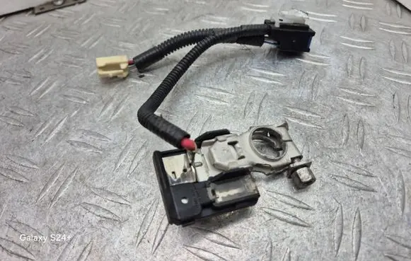 Positive cable (battery)