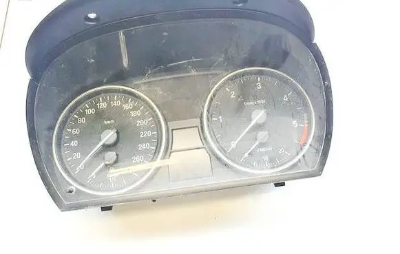 Speedometer (instrument cluster)