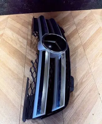 Mercedes-Benz GL X164 Front bumper upper radiator grill A1648800185 A0142ASSY A1648880223