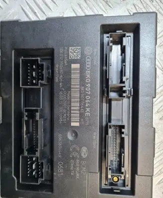 Audi A4 S4 B8 8K Comfort/convenience module 8K0907064KE