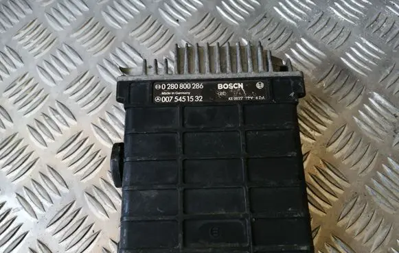 Mercedes-Benz E W124 Engine control unit/module 0280800286 0075451532
