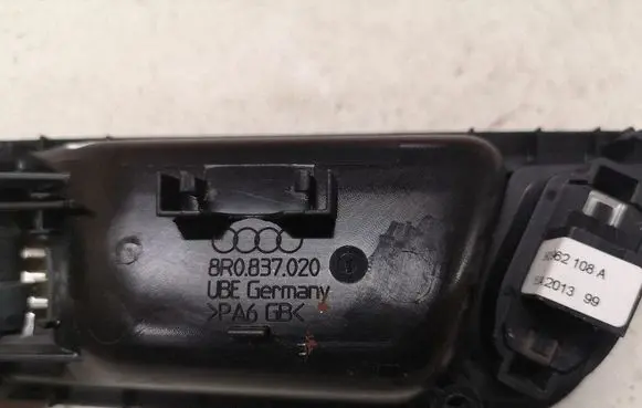 Audi Q5 SQ5 8R Front door interior handle 8R0837020