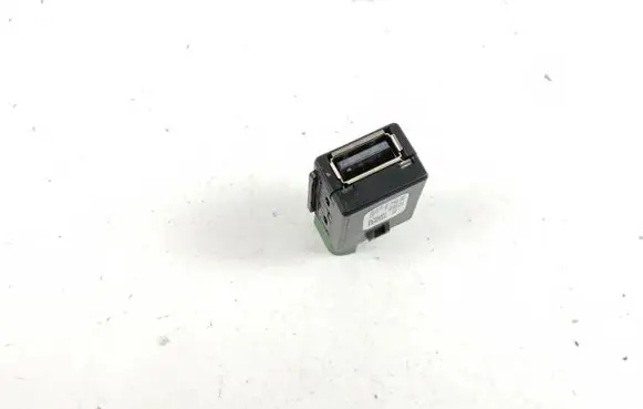 Audi Q5 SQ5 USB socket connector 5Q0035726