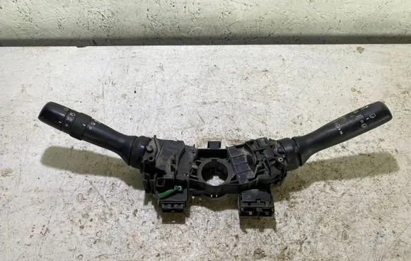 Toyota Avensis T250 Indicator stalk 173832