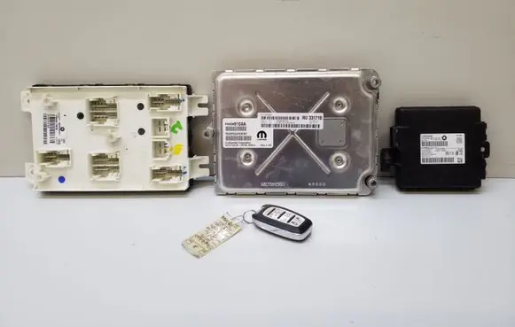 Chrysler Pacifica Engine ECU kit and lock set 68360198AB P68330910AA 68366862AA