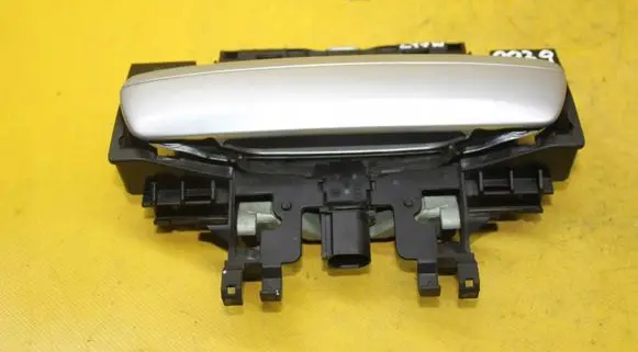 Audi A8 S8 D3 4E Rear door exterior handle