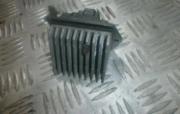 Toyota Corolla E120 E130 Heater blower motor/fan resistor 4993002121
