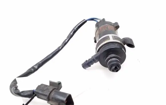 Mitsubishi L200 Windscreen/windshield washer pump 