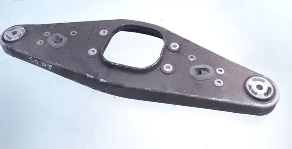 Mercedes-Benz E W211 Rear differential/diff mount bracket A2303522206