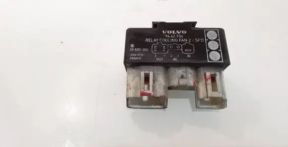 Volvo S70 V70 V70 XC Coolant fan relay 9442934 899251000