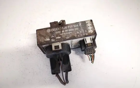 Skoda Octavia Mk1 (1U) Coolant fan relay 1j0919506h 898884000