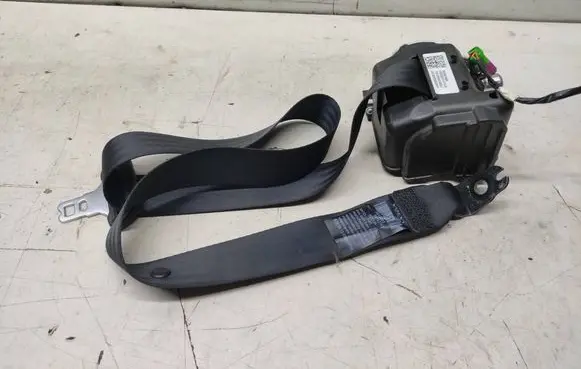Volvo XC60 Rear seatbelt 39818865
