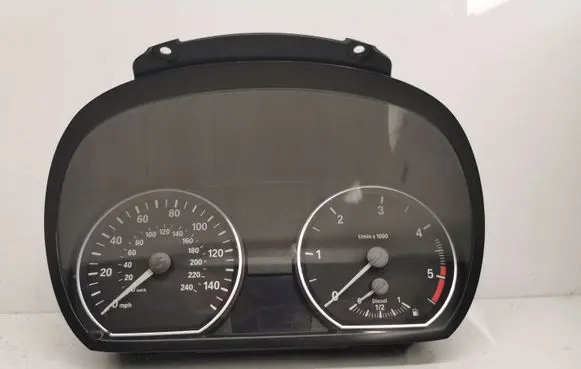 BMW 1 E81 E87 Speedometer (instrument cluster) 102498284