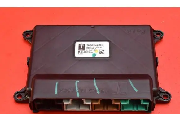 Tesla Model S Engine control unit/module ECU 1034215-00-A