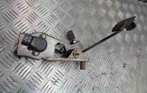 Mazda 6 Accelerator throttle pedal