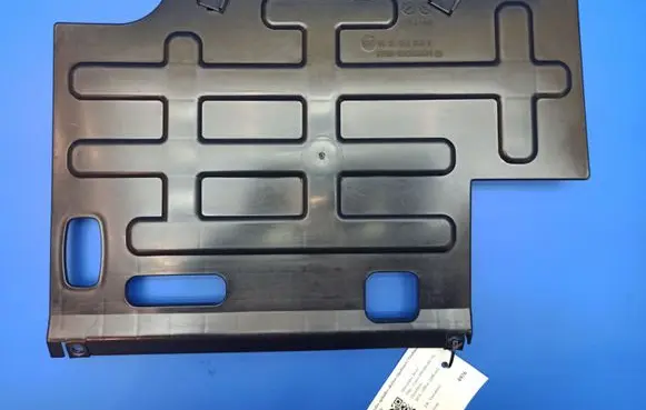 Dashboard lower bottom trim panel