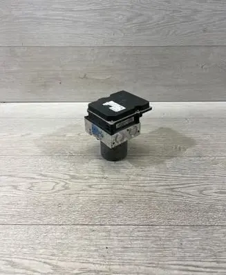 BMW X3 E83 ABS Pump 0265950489 68822Q0468