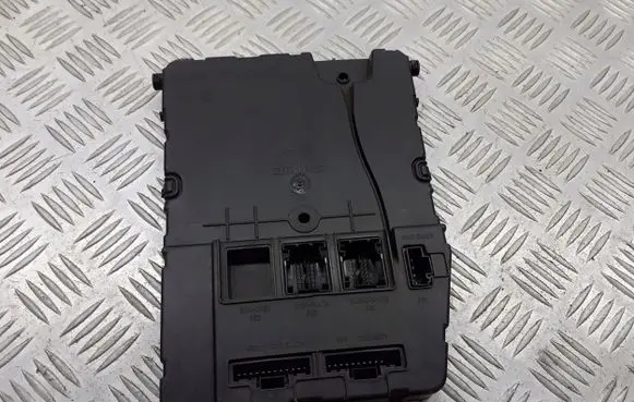 Renault Megane II Fuse box set 8200780007