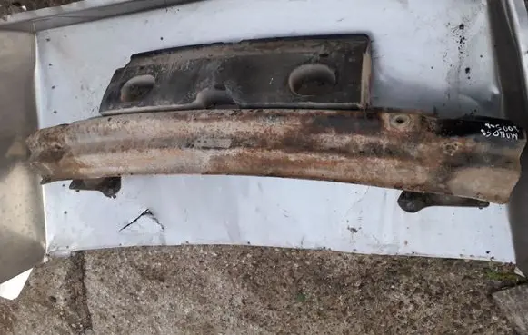 Ford Mondeo Mk III Front bumper cross member