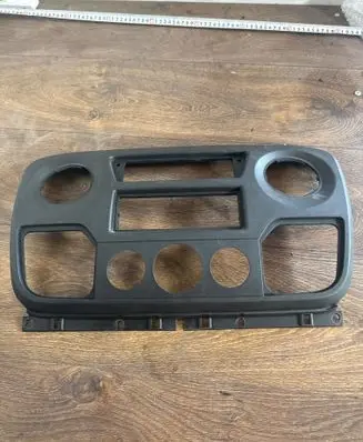 Renault Master III Dashboard center trim panel 682600025R