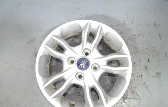 Ford Fiesta R15 alloy rim