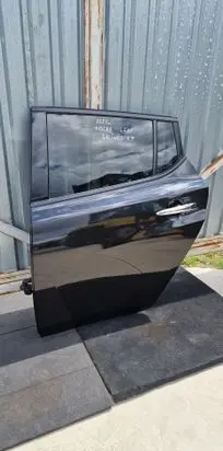 Nissan Leaf II (ZE1) Rear door
