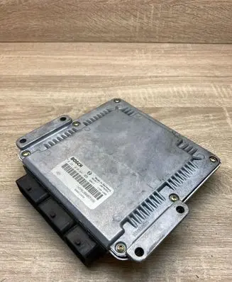 Volvo S40, V40 Engine control unit/module ECU HOM8200065996 0281010441