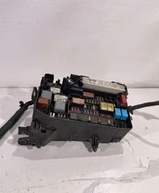 Toyota Auris E180 Fuse box set 602730