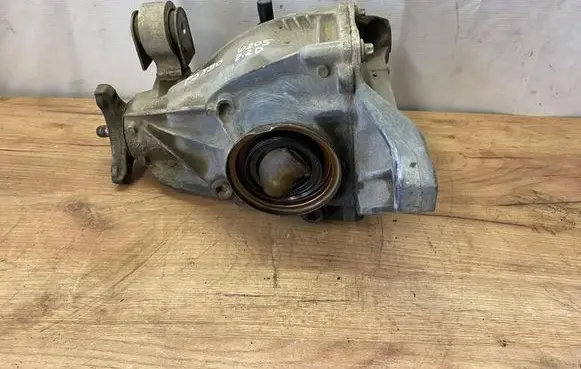 Mercedes-Benz C W205 Rear differential A2053510006