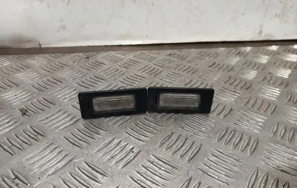 Audi Q5 SQ5 Number plate light 8T0943021