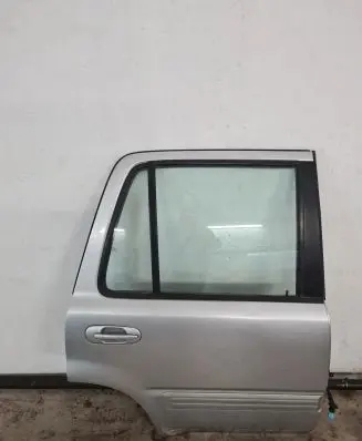 Honda CR-V Rear door