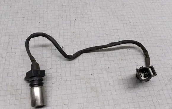 Volvo S60 Crankshaft position sensor 1275599 0296000650 000712