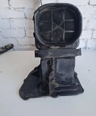 Iveco Daily 3rd gen Air intake duct part A504225124