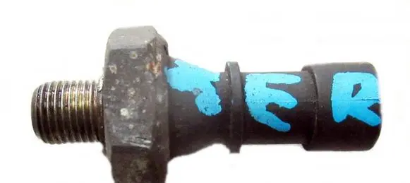 Opel Corsa D Oil pressure sensor 55354325