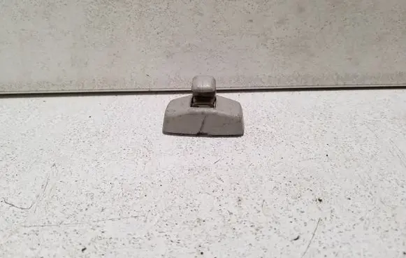 Volkswagen Golf IV Sun visor clip/hook/bracket 3B0857561B