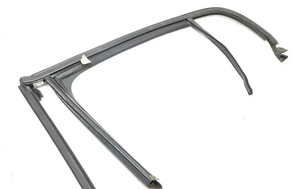 Peugeot 208 II Rubber seal rear door window/glass 9823226480