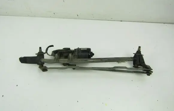 Nissan Almera Tino Front wiper linkage 