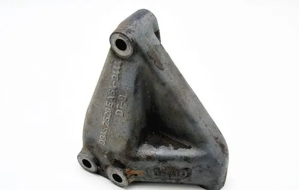 Iveco Daily 3rd gen Engine mount bracket 9945