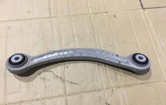 Mercedes-Benz C W205 Rear control arm A20409